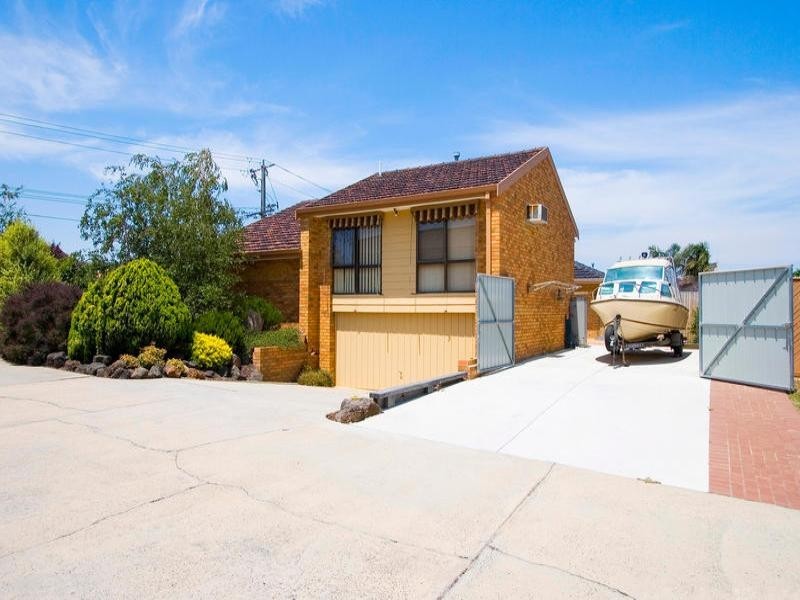 1 Lauren Close, Dingley Village VIC 3172