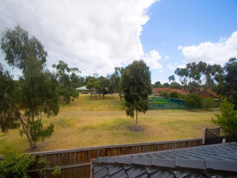 4 Kingsland Close, Dingley Village VIC 3172