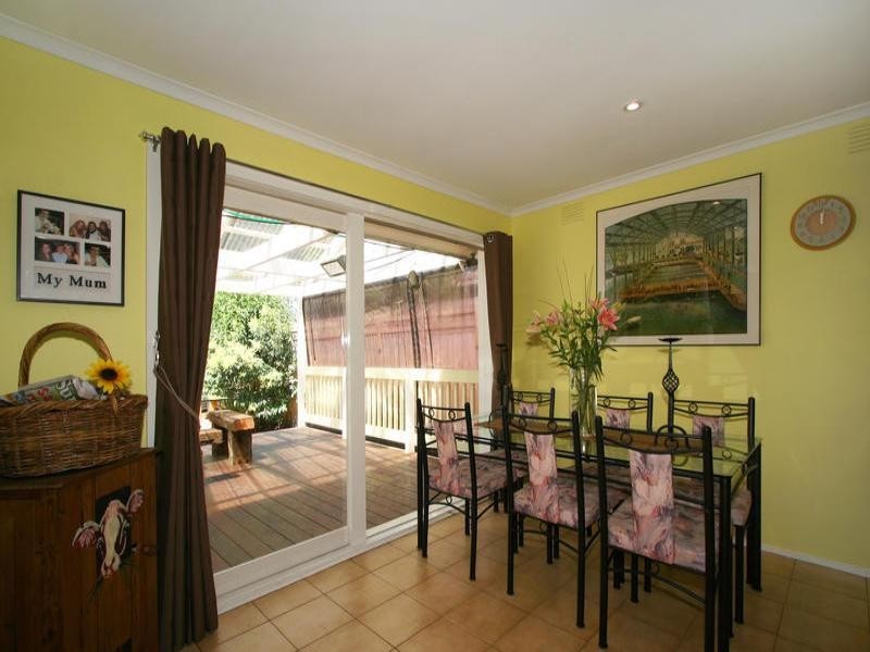 102 Village Drive, Dingley Village VIC 3172