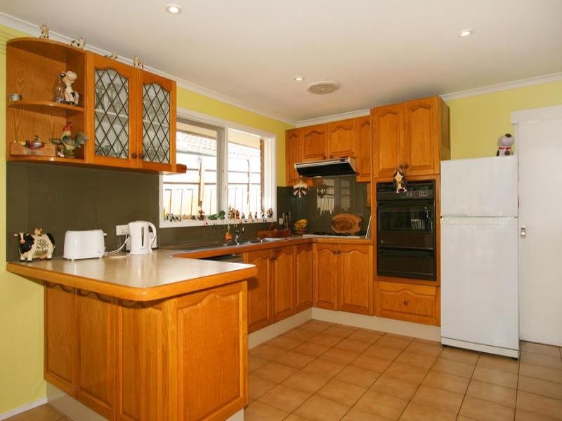 102 Village Drive, Dingley Village VIC 3172