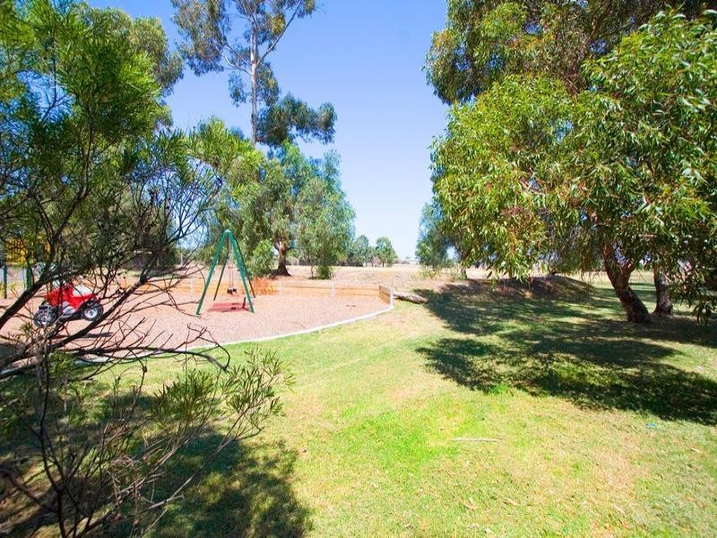 102 Village Drive, Dingley Village VIC 3172