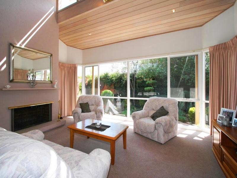 26 Higgins Close, Dingley Village VIC 3172