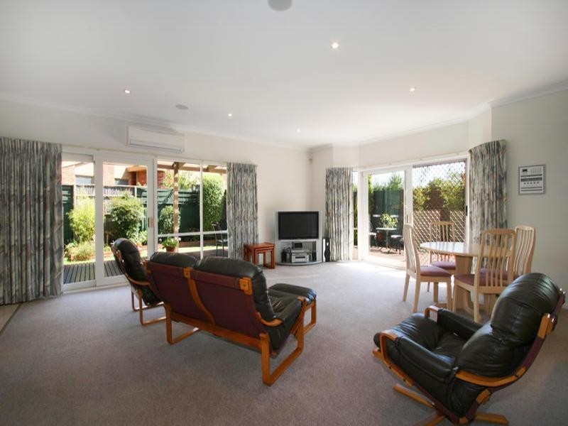 26 Higgins Close, Dingley Village VIC 3172