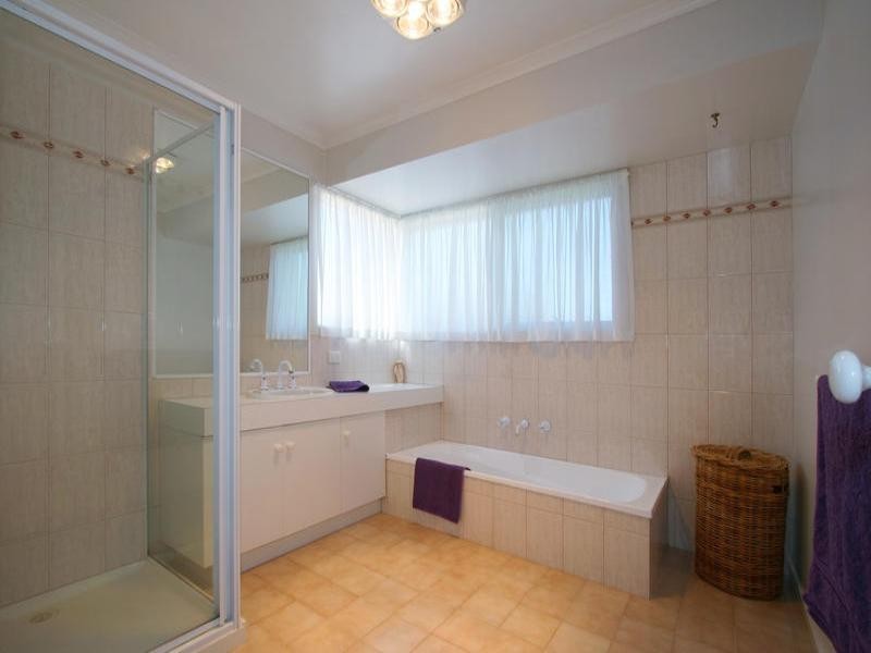 26 Higgins Close, Dingley Village VIC 3172