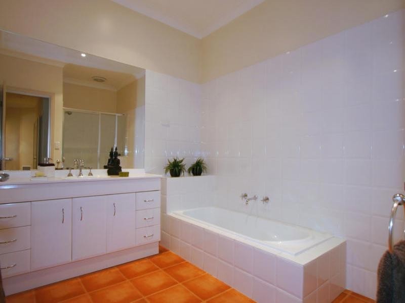 2/36 Lanark Street, Clayton South VIC 3169