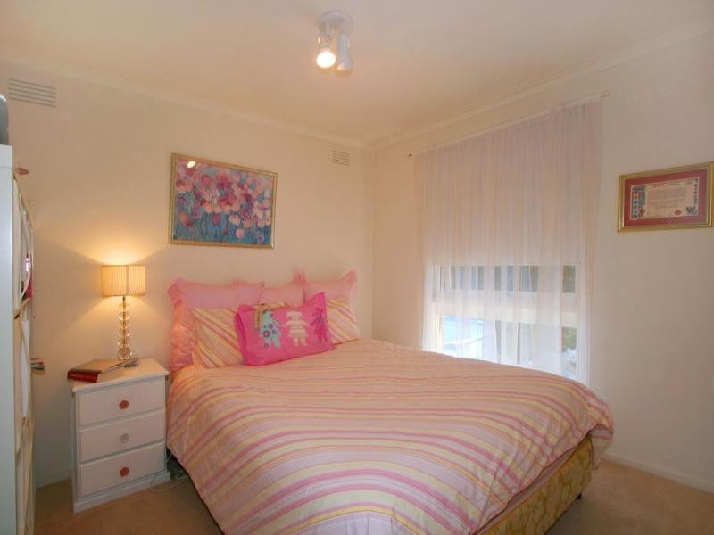 9 Twofold Close, Dingley Village VIC 3172