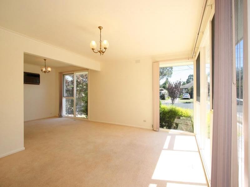 27 Harley Street, Dingley Village VIC 3172