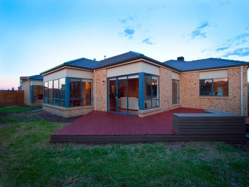 1 The Mews, Waterways VIC 3195