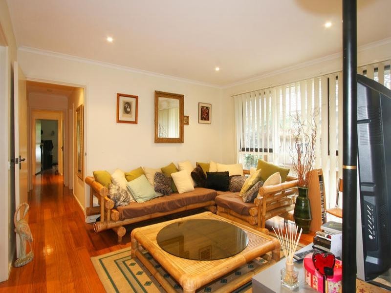 32 Village Drive, Dingley Village VIC 3172