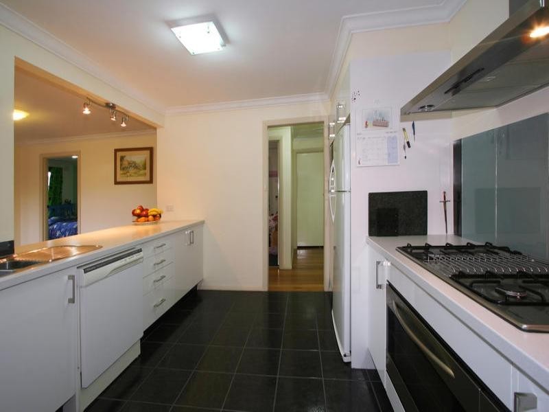 19 Howard Road, Dingley Village VIC 3172