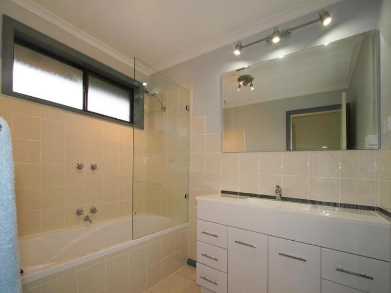 19 Howard Road, Dingley Village VIC 3172