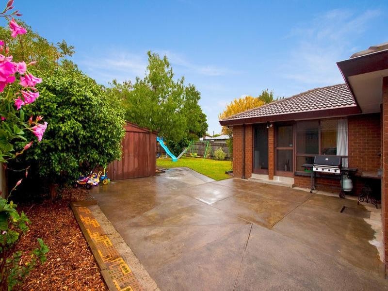 19 Howard Road, Dingley Village VIC 3172