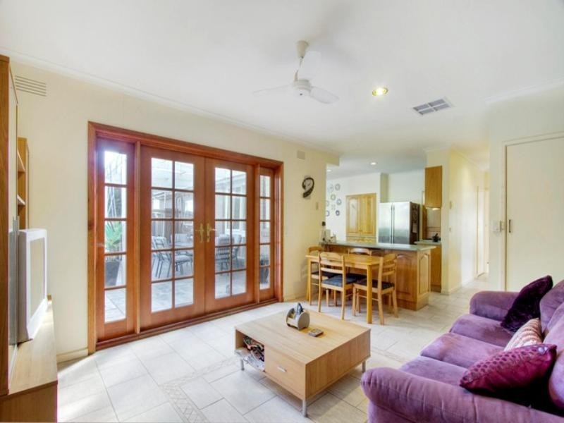 6 Debbie Court, Dingley Village VIC 3172