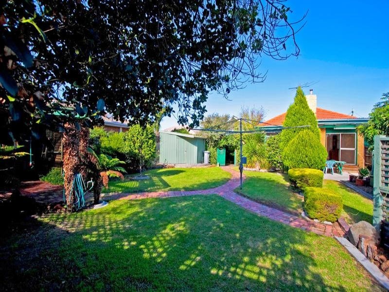 87 Lower Dandenong Road, Mentone VIC 3194