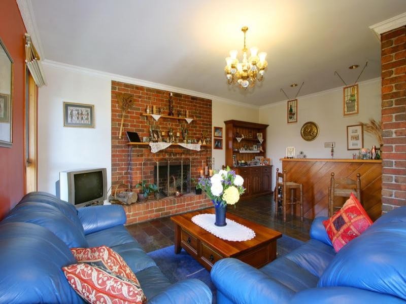 19 Nickson Close, Dingley Village VIC 3172