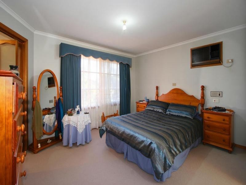 19 Nickson Close, Dingley Village VIC 3172