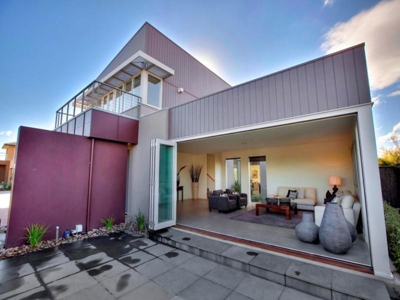 34 Waterside Drive, Waterways VIC 3195