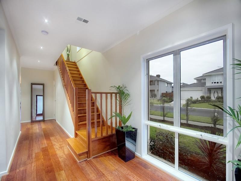 35 Deepwater Drive, Waterways VIC 3195