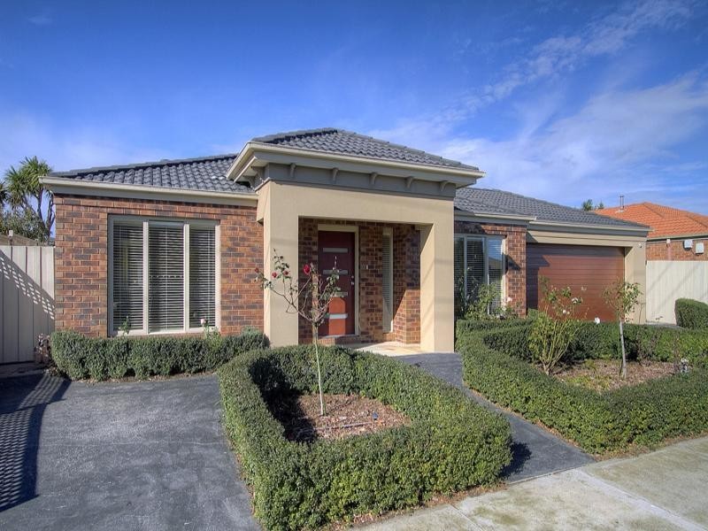 5 Sutherland Avenue, Aspendale Gardens VIC 3195