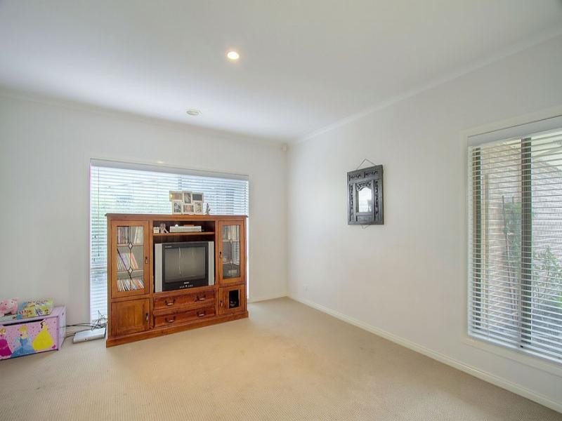 11 Red Oak Terrace, Lyndhurst VIC 3975
