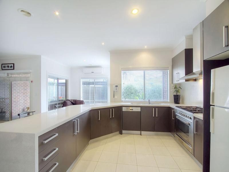 11 Red Oak Terrace, Lyndhurst VIC 3975