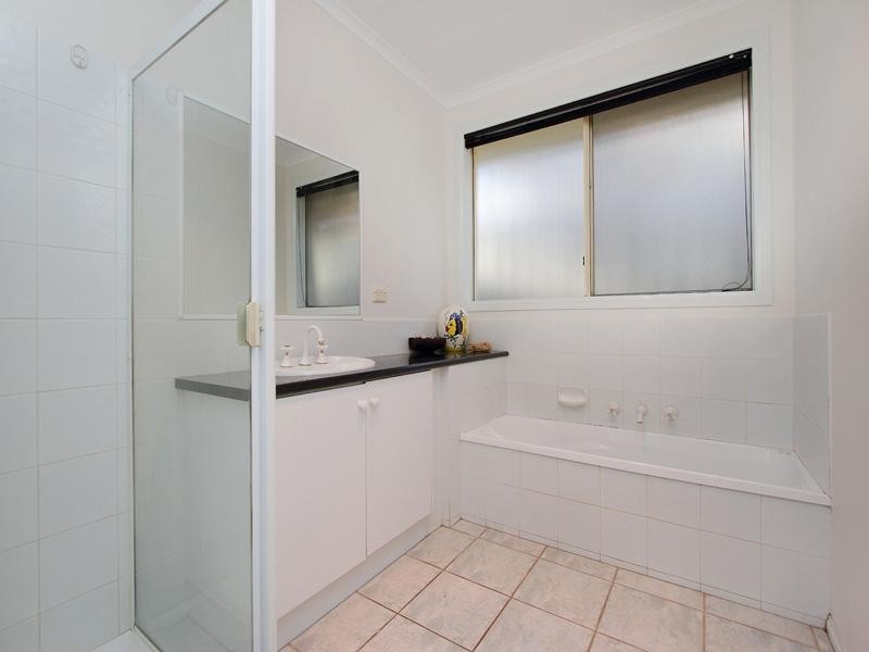 6 Roosevelt Court, Dingley Village VIC 3172