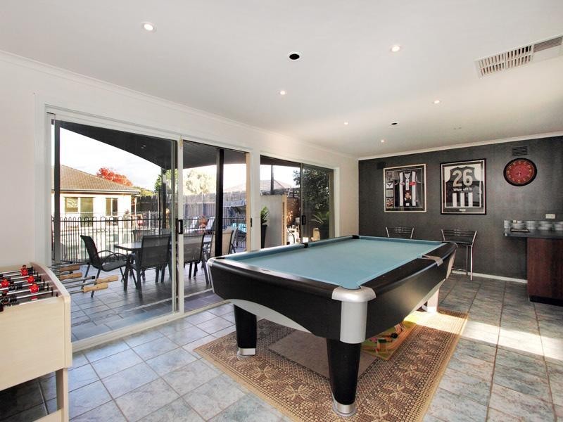 6 Roosevelt Court, Dingley Village VIC 3172