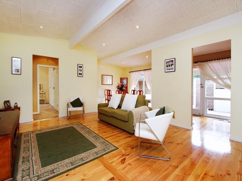 24 Shelford Grove, Dingley Village VIC 3172