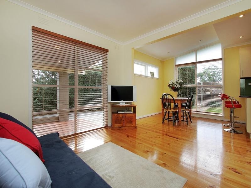 24 Shelford Grove, Dingley Village VIC 3172