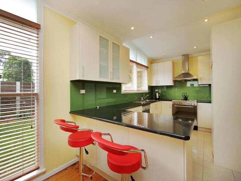 24 Shelford Grove, Dingley Village VIC 3172