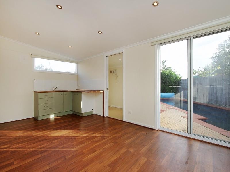 24 Shelford Grove, Dingley Village VIC 3172