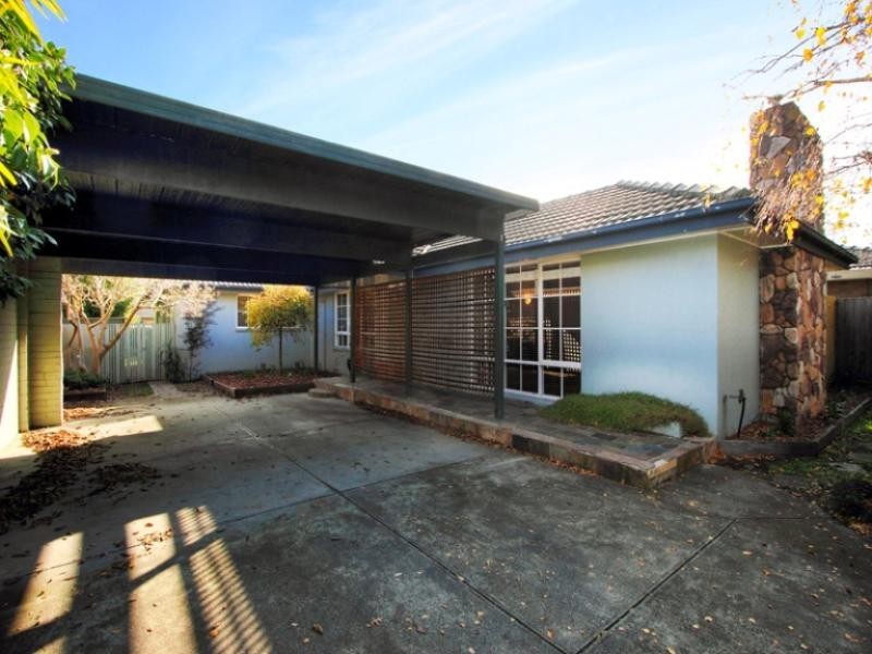 4 Forest Park Road, Dingley Village VIC 3172
