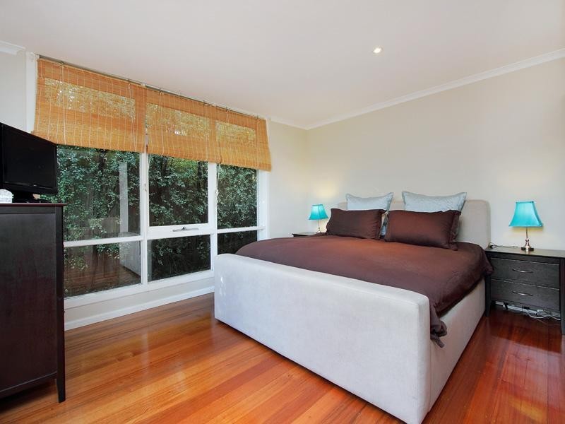 4 Forest Park Road, Dingley Village VIC 3172