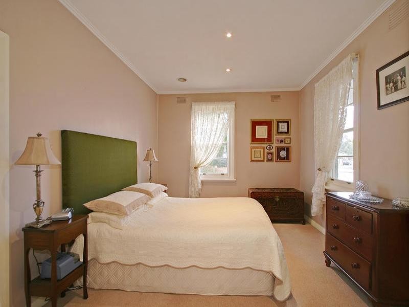 27 St.Marks Close, Dingley Village VIC 3172