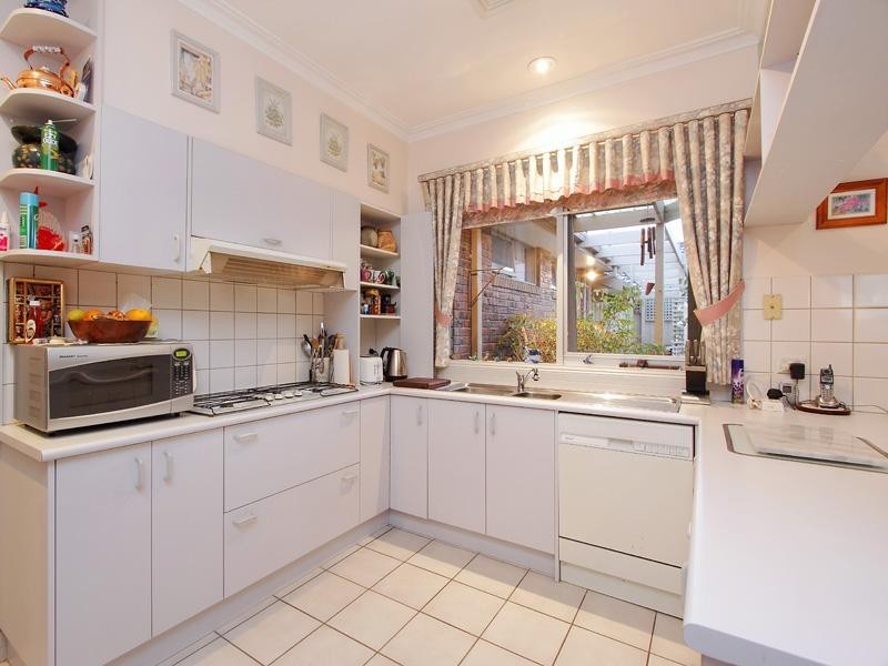2/36 Kingston Drive, Dingley Village VIC 3172