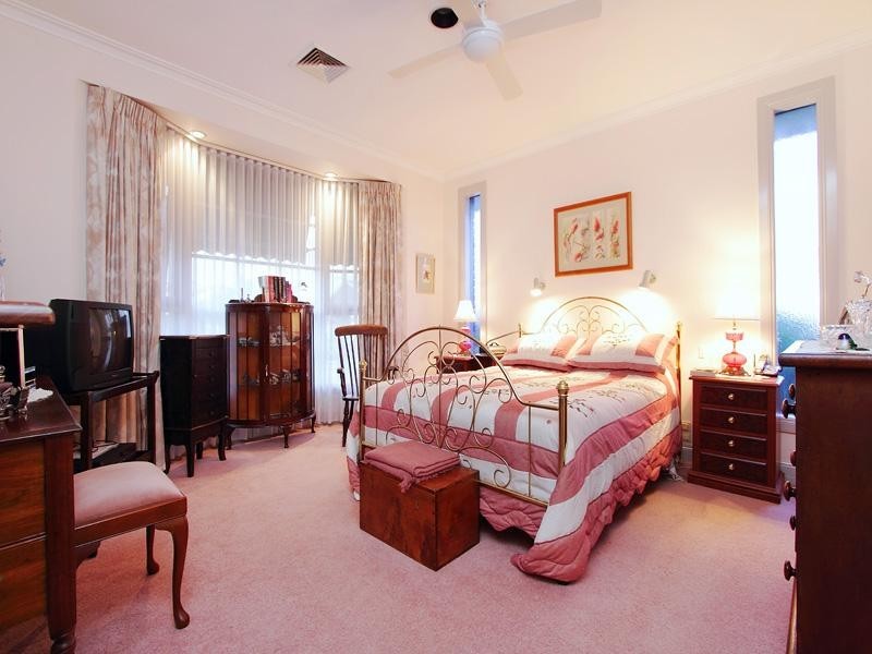2/36 Kingston Drive, Dingley Village VIC 3172