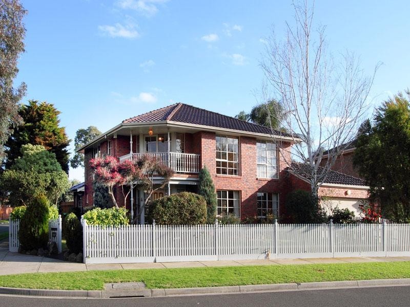 25 Wyndarra Crescent, Dingley Village VIC 3172