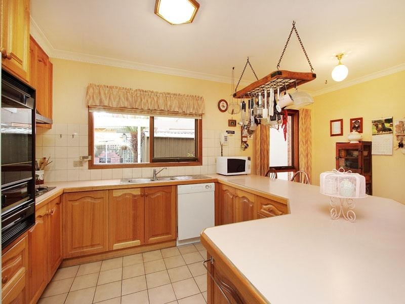 25 Wyndarra Crescent, Dingley Village VIC 3172