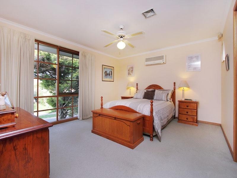 25 Wyndarra Crescent, Dingley Village VIC 3172