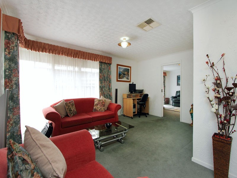 99 Howard Road, Dingley Village VIC 3172