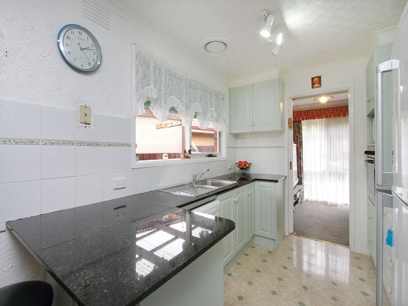 99 Howard Road, Dingley Village VIC 3172