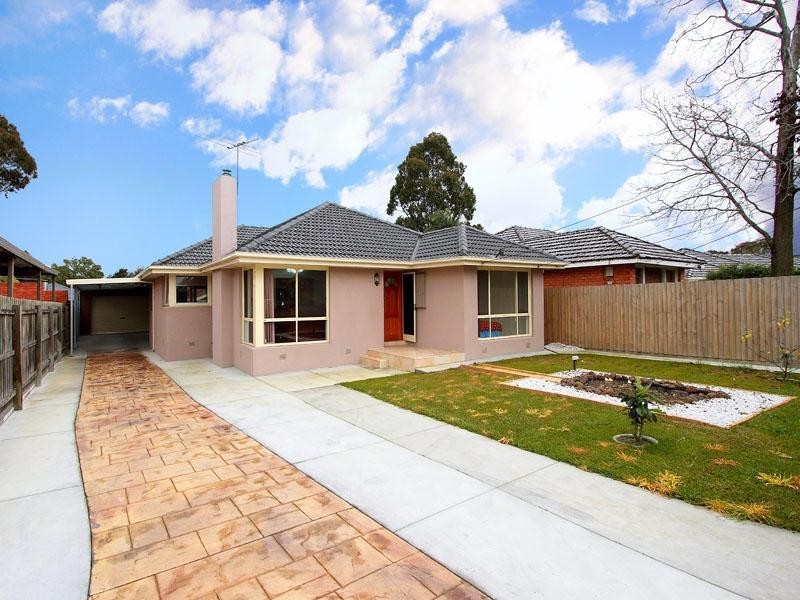 8 Shelford Grove, Dingley Village VIC 3172