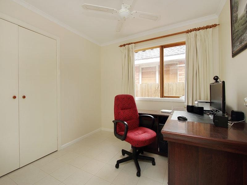 8 Shelford Grove, Dingley Village VIC 3172