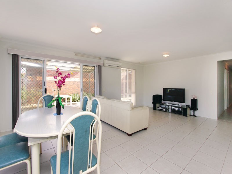 18 Wisteria Place, Springvale South VIC 3172