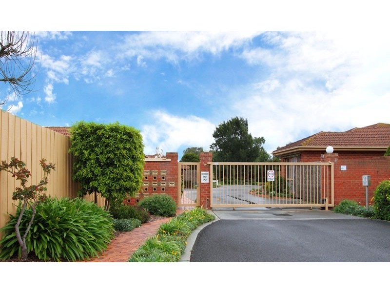 15 Shoal Court, Dingley Village VIC 3172