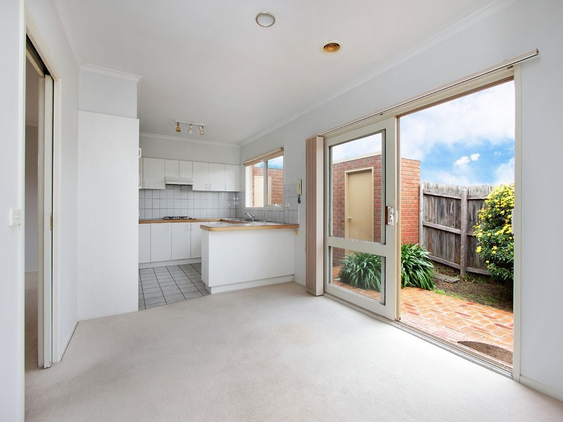 15 Shoal Court, Dingley Village VIC 3172