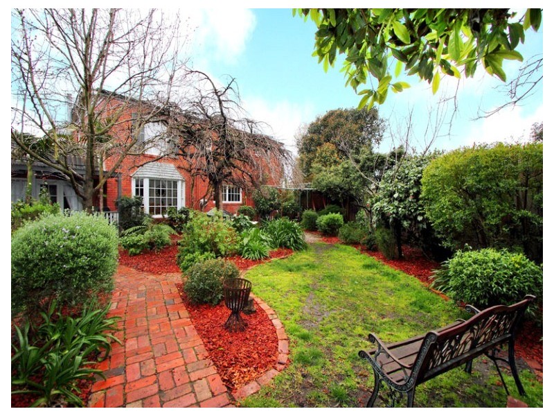 10 Von Nida Court, Dingley Village VIC 3172