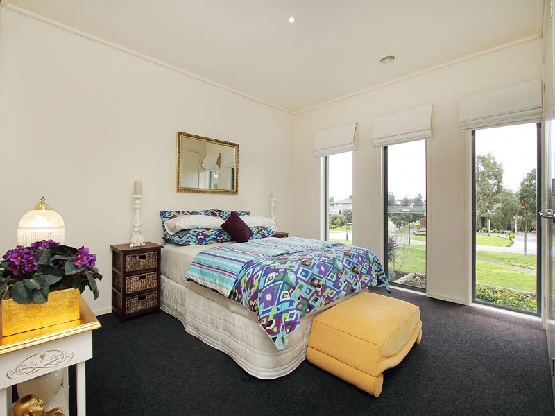 3 Fisher Mews, Waterways VIC 3195