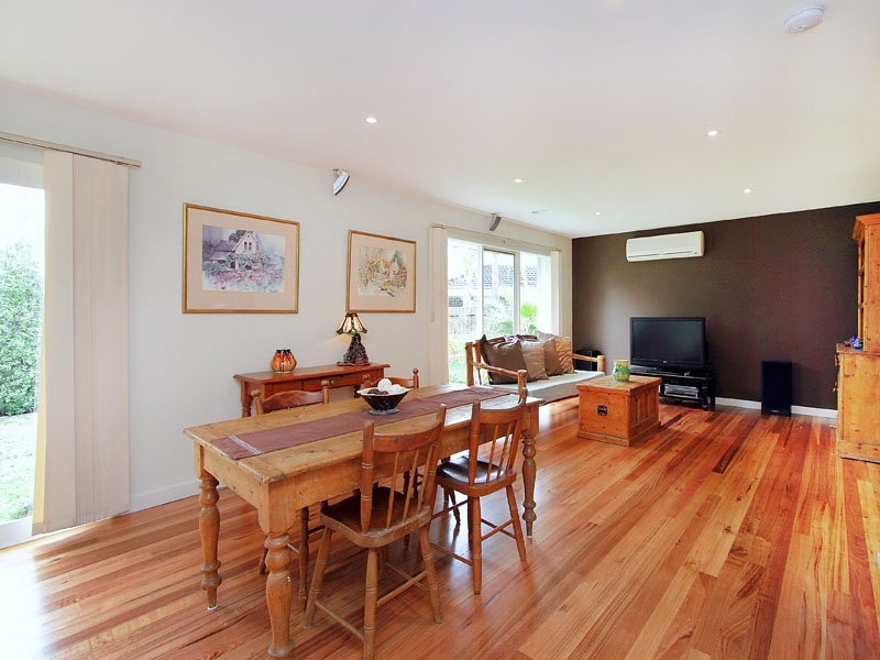 7 Village Drive, Dingley Village VIC 3172