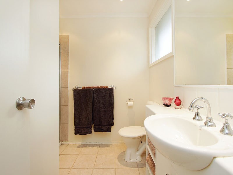 7 Village Drive, Dingley Village VIC 3172